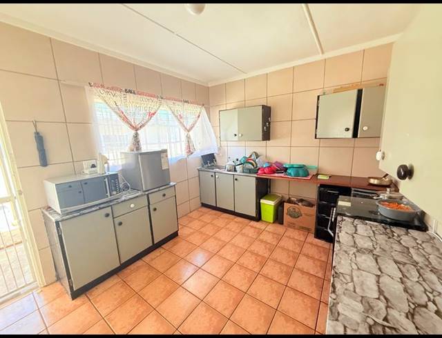 4 BEDROOM HOUSE FOR SALE IN VANDERBIJLPARK SE 1